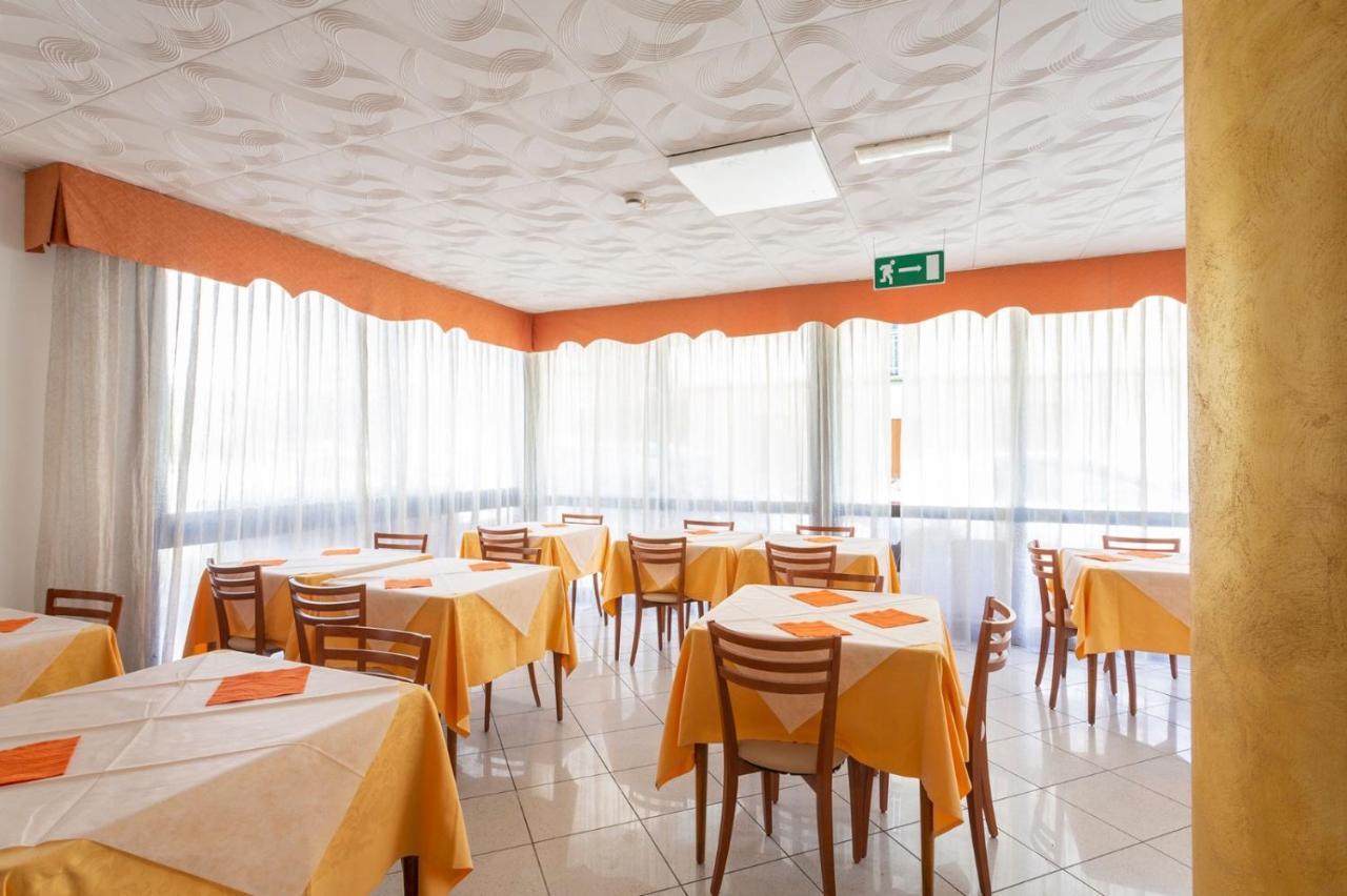 Hotel Zenith Rimini Dış mekan fotoğraf